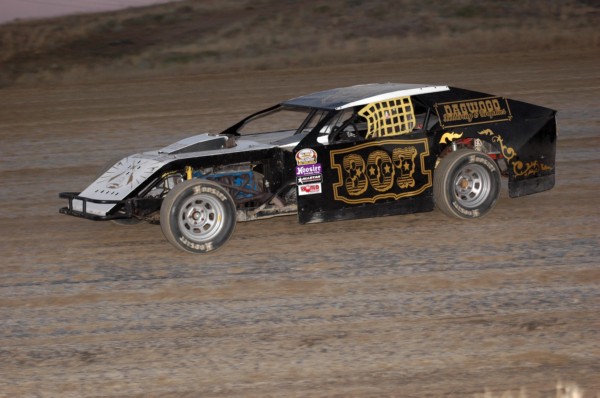 2016 MW 307 QUINN BAU 716A.jpg