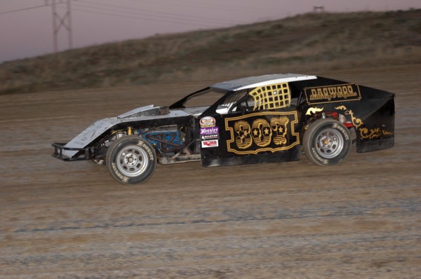 2016 MW 307 QUINN BAU 716B.jpg