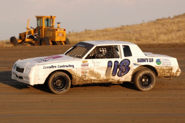 2016 B 118 TANNER CHAVEZ 730C.jpg