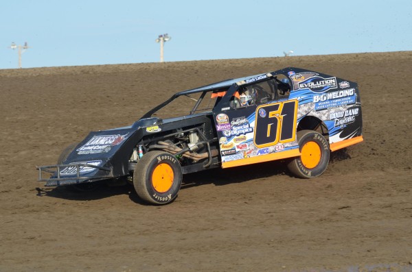 2017 MW 61 ZACH LAQUA 77A.jpg