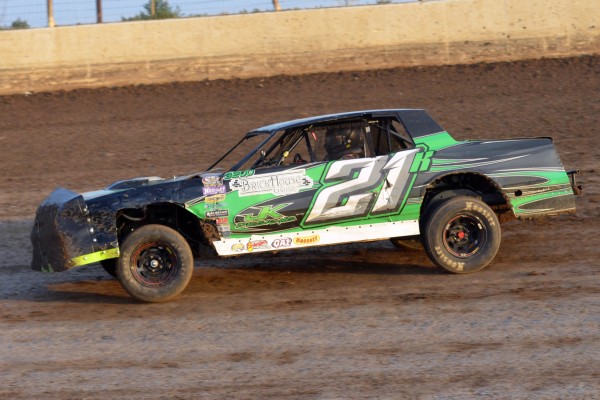 2017 ST 21 MICHAEL LOGELIN 721A.jpg