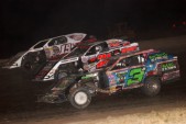 2017 X MW NO SHORTAGE OF THREE WIDE RACING 93.jpg