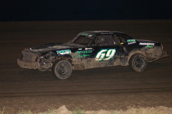 2018 B 69 WADE VASVICK 83C.jpg
