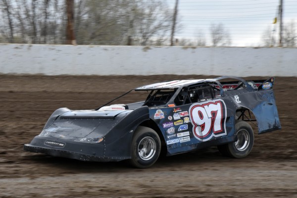 2019 A 97 DAN HENRIKSEN 427A.jpg