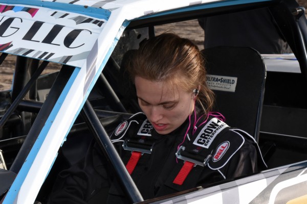 2019 X B SAMANTHA GETTING READY 621.jpg