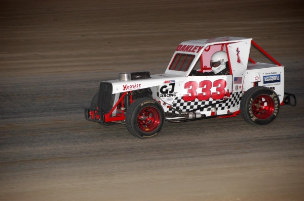 2019 DW 333 MIKE OAKLEY 82A.jpg