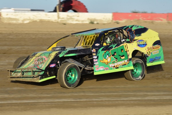 2019 M 39 DON ROBERTSON 82A.jpg