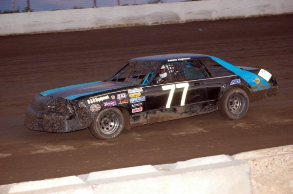 2020 B 77 DAMON HOFTIEZER 619A.jpg