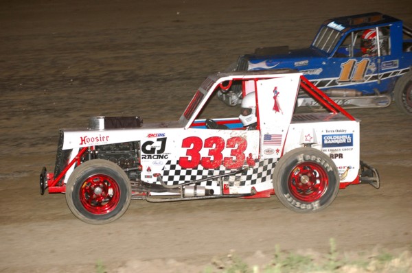 2020 DW 333 MICHAEL OAKLEY 81C.jpg