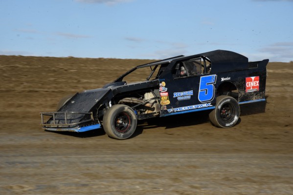 2020 SM 5 ZACH FREDERICK 926B.jpg