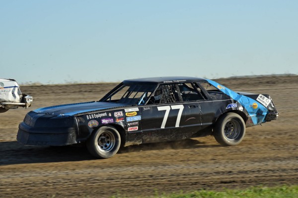 2020 B 77 DAMON HOFTIEZER 814A.jpg