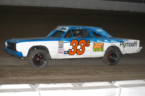 2021 B 33 RICKY HUGHES 911A.jpg