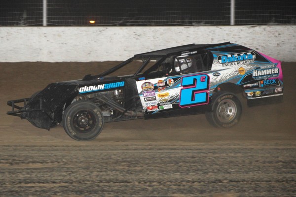 2021 MW 2 DAMON HOFTIEZER 911A.jpg