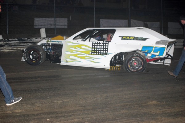 2021 X MW MELEE ON FRONT STRETCH 93C.jpg