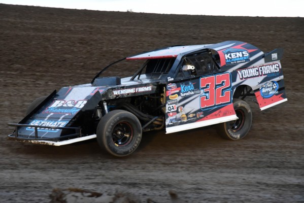 2022 M 32 JESSE YOUNG 610C.jpg