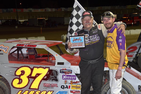 2022 XX WINNER DEAN LARSON 514.jpg