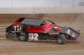 2022 X M HANG ON DARRAN 514.jpg