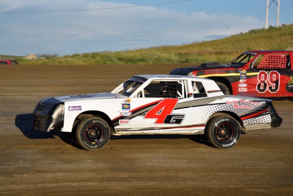 2022 B 4 DINO GRONNING 72B.jpg