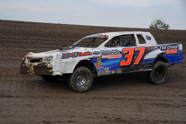 2022 ST 37 CLAY GENTZKOW 611B.jpg
