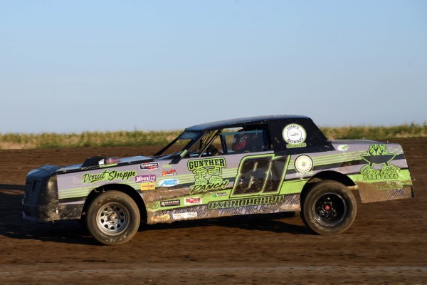 2022 ST 81 TRAVIS OXANDABURU 813B.jpg