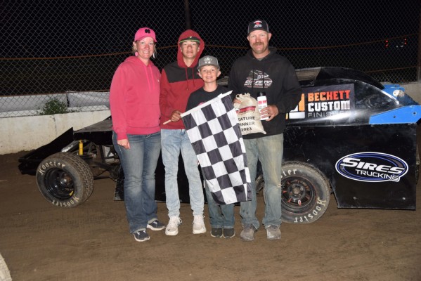 2023 XX WINNER VINCE COMER 715.jpg