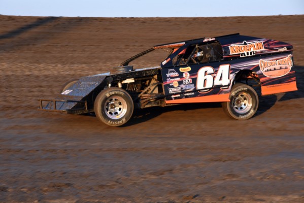 2023 MW 64 JEFF RAWSTERN 825A.jpg