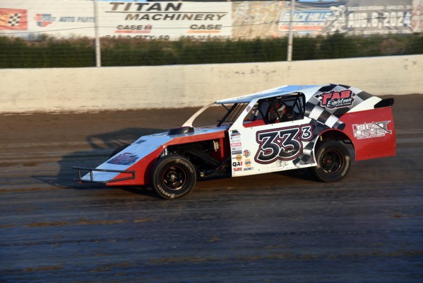 2024 MW 33 TRAVIS LONG 75A.jpg