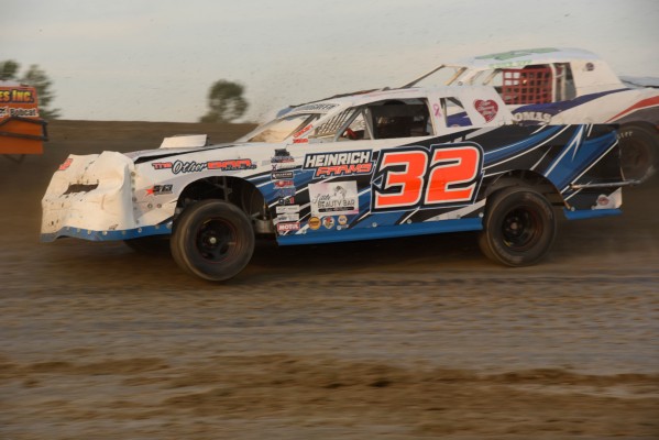 2024 ST 32 CLAY GENTZKOW 83C.jpg