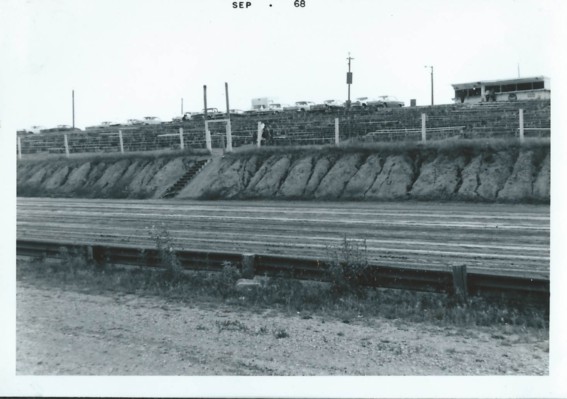 1968 RAPID VALLEY SPEEDWAY 2.jpg