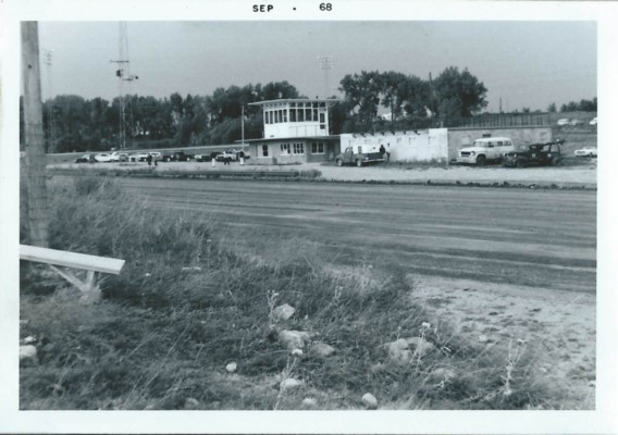1968 RAPID VALLEY SPEEDWAY 6.jpg