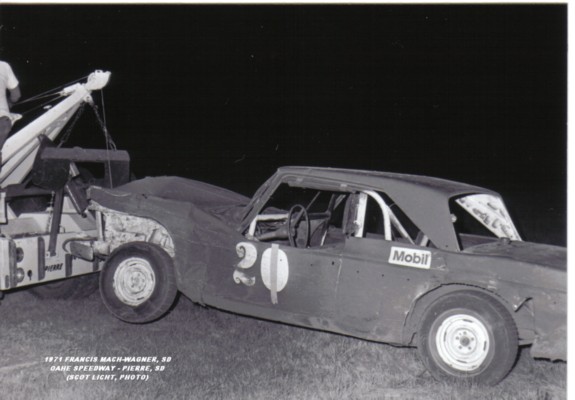 1971 A 20 FRANCIS-MACH.jpg