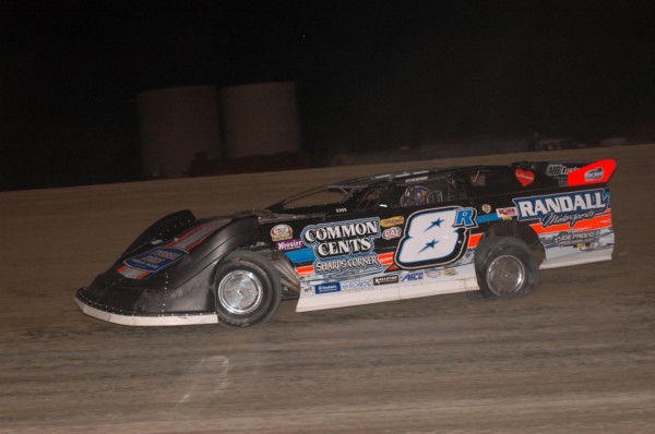 2016 X A VIRGIL'S VALIANT ATTEMPT TO 3 WHEEL A LATE MODEL 92.jpg