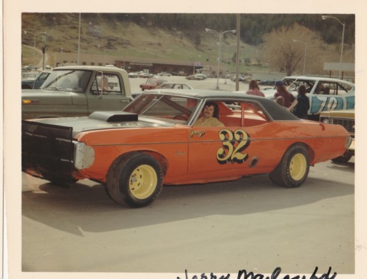 1975 A 32 JERRY MAILLOUX.jpg