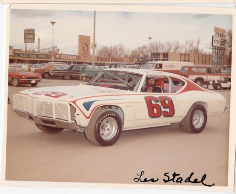 1975 A 69 LELS STADEL.jpg