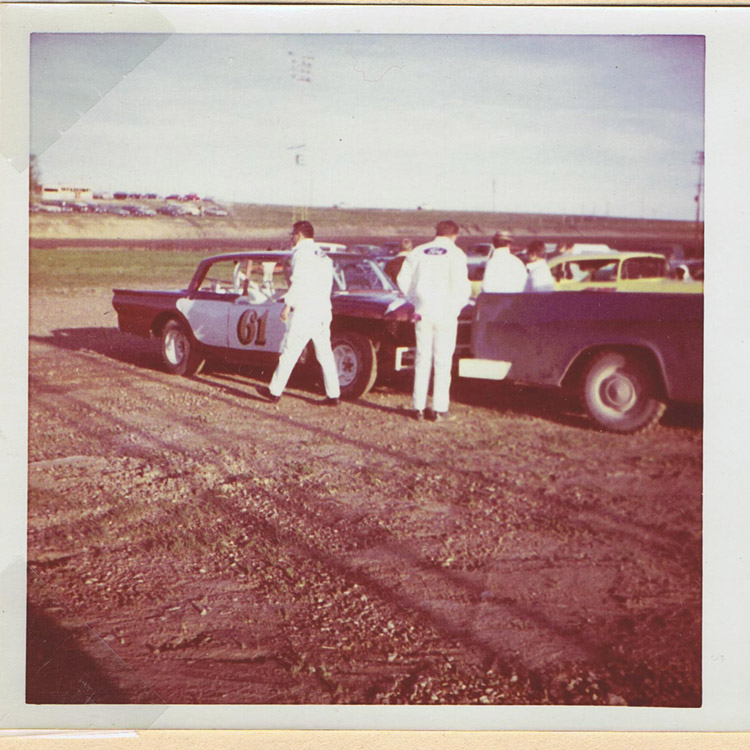 1969 A 61  TOM BARBIER-LS